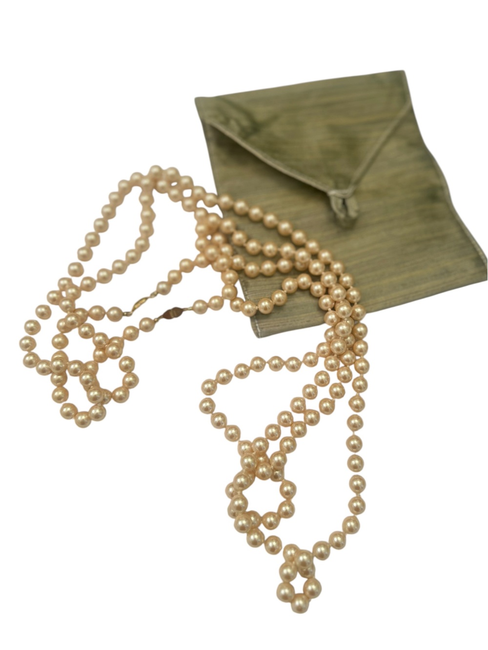 Vintage 1990’s Monet Double-Strand blush Cream long Pearl Necklace silk pouch - Picture 4 of 9
